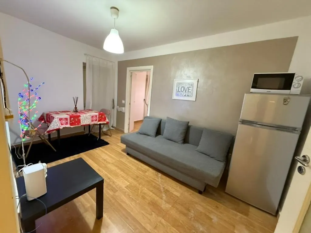Rr Apartaments Napoli 0*,